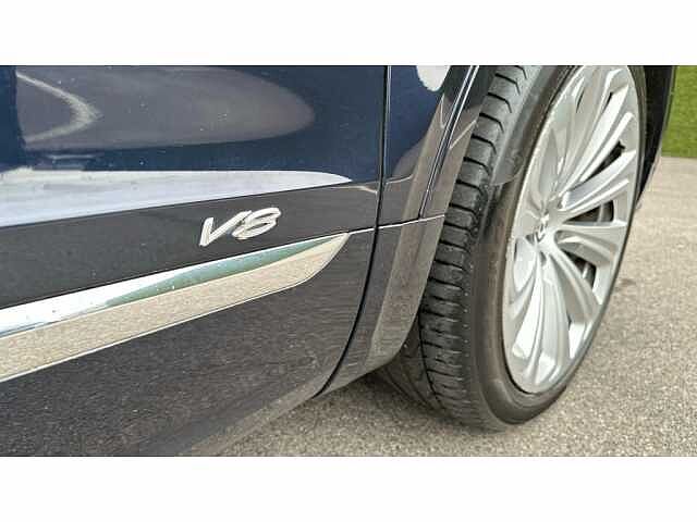 12:Bentley Bentayga First Edition V8, SUV, Dark Sapphire, Bentley Essex (Chelmsford)